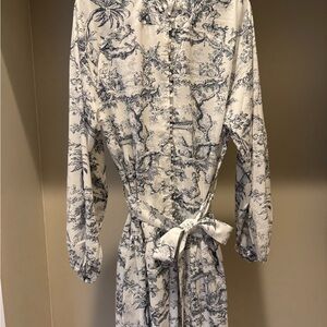 Commense Blue and White Long Sleeve Dress